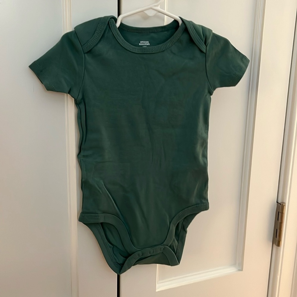 NWOT Size 24M Amazon Essentials Onesie
